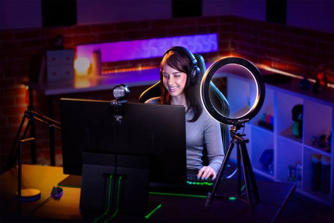 eine Farbe Inhaltserstellung FB2L121 Ringlicht Razer
