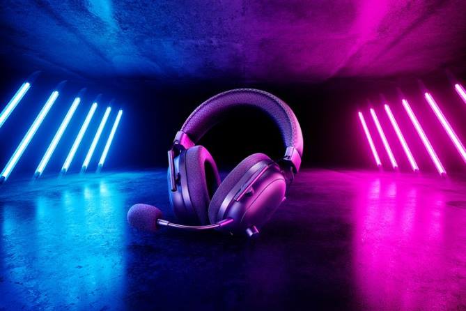 Schwarz Gaming-Audio FB2L85 Blackshark v2 pro Razer