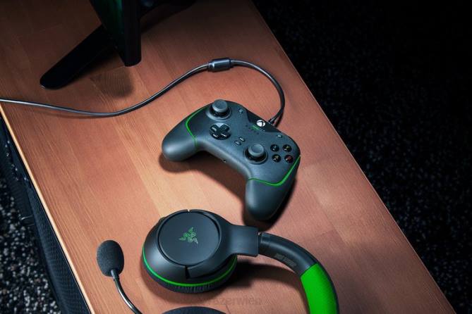 Schwarz Konsole FB2L162 Wolverine v2 Razer