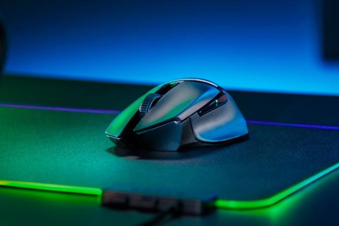 eine Farbe Mäuse FB2L36 Basilisk-Hypergeschwindigkeit Razer