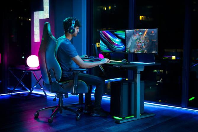Schwarz Gaming-Stuhl FB2L136 iskur Razer